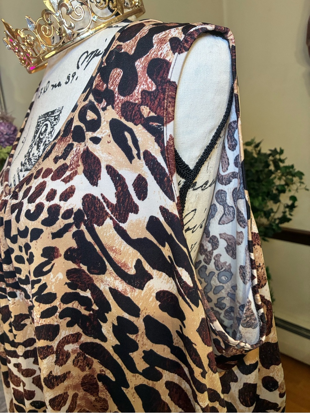 Slinky Brand 3X 2 Piece Leopard Sharkbite Tunic Top Black Pants Set - Picture 6 of 15